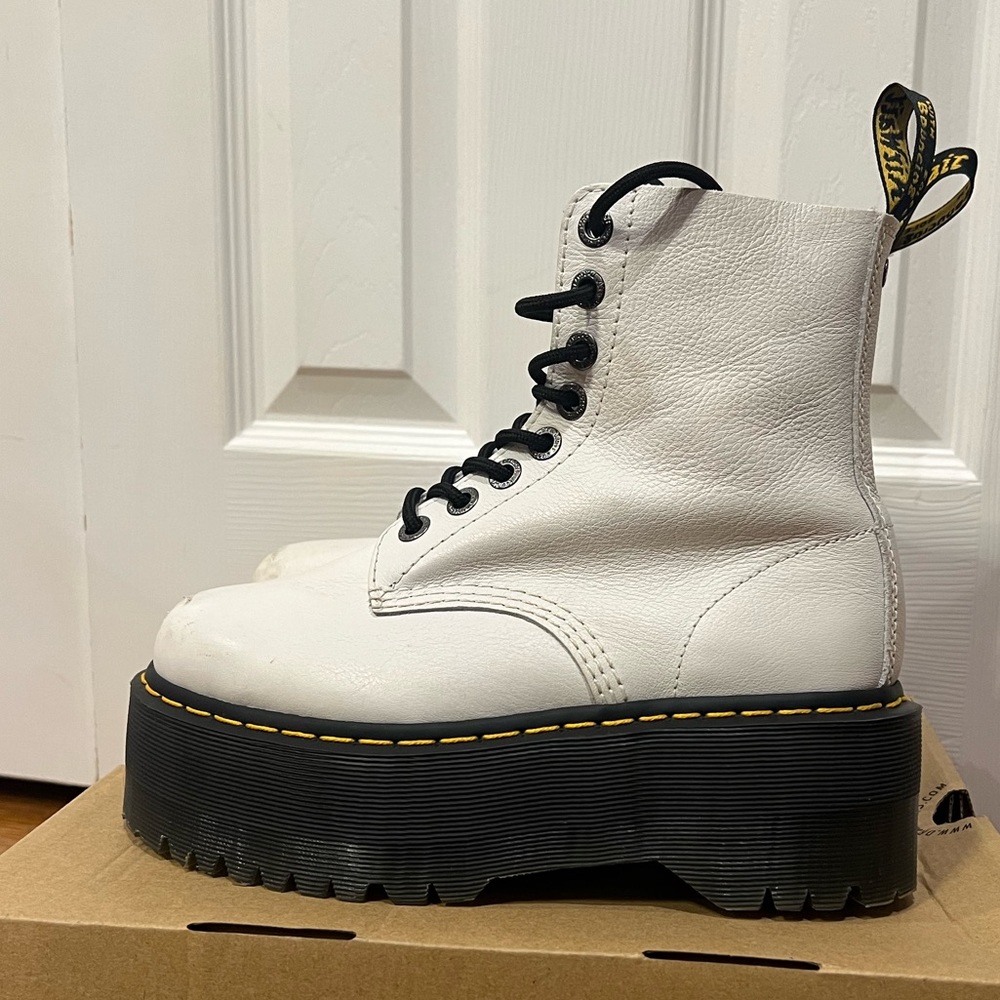 Dr. Martens 1460 Pascal Max Combat Boots, white, size 7US, 5UK (used)